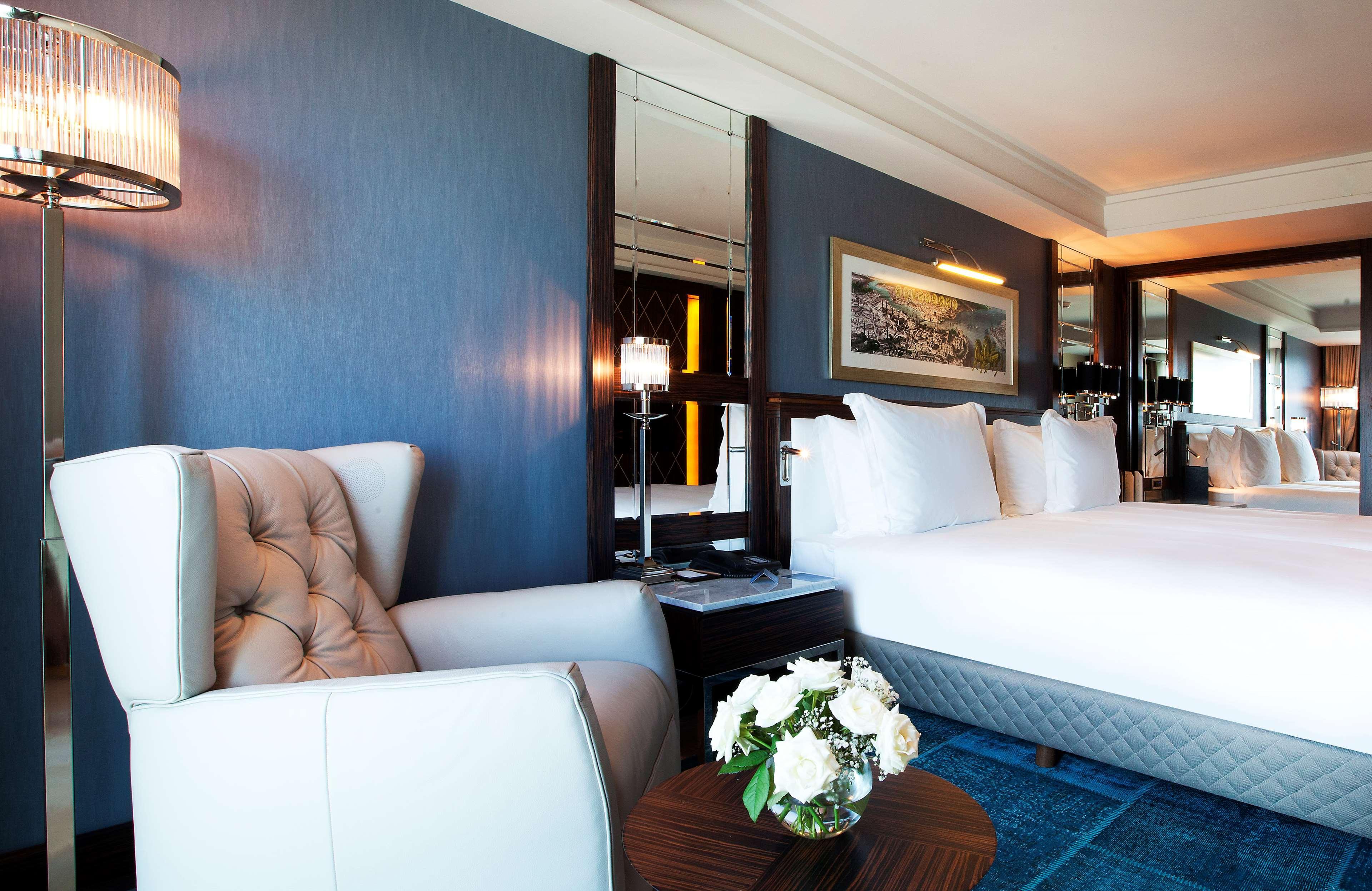 Radisson Blu Hotel Istanbul Pera Екстер'єр фото Deluxe Room