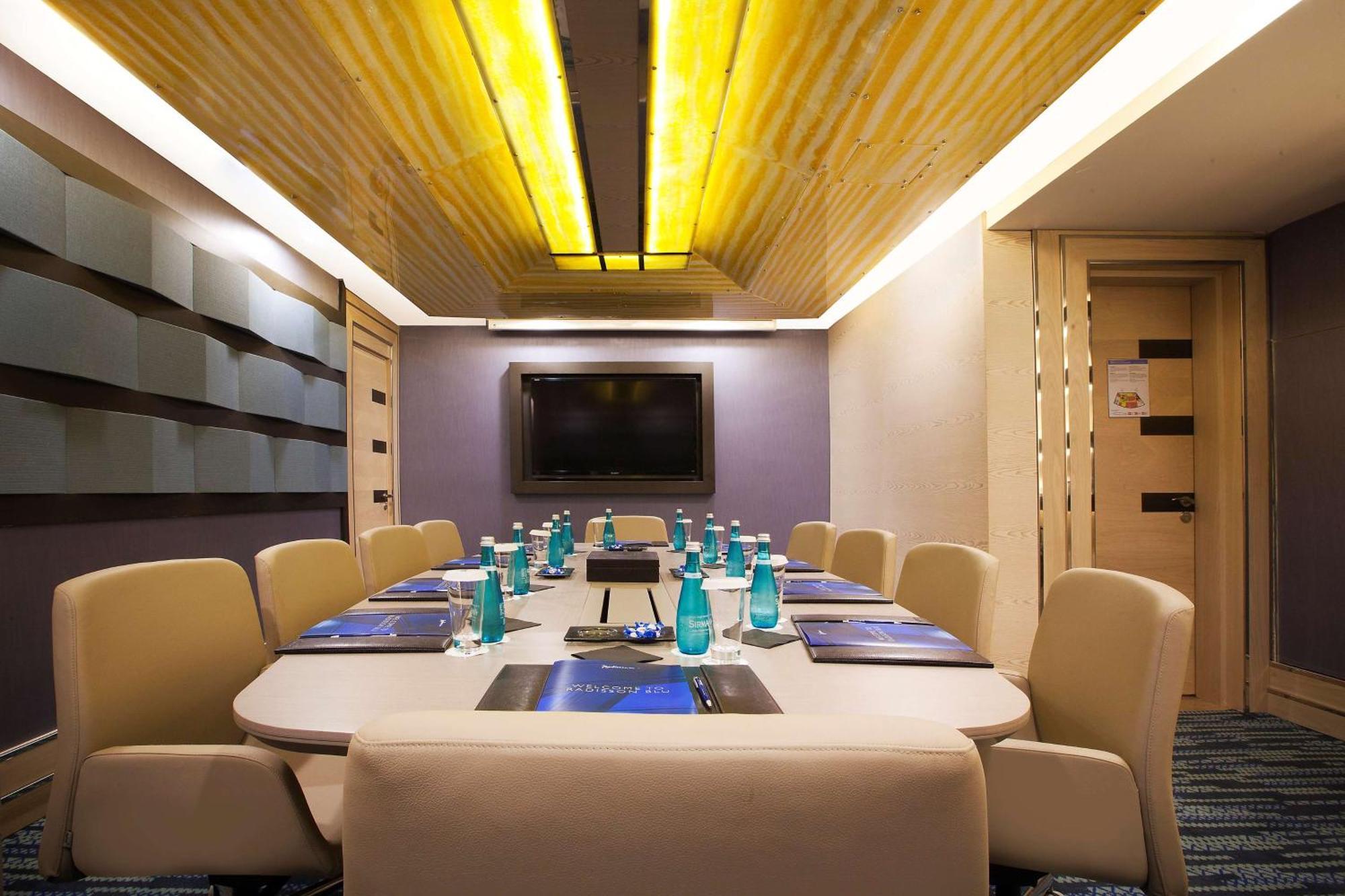 Radisson Blu Hotel Istanbul Pera Екстер'єр фото Meeting room