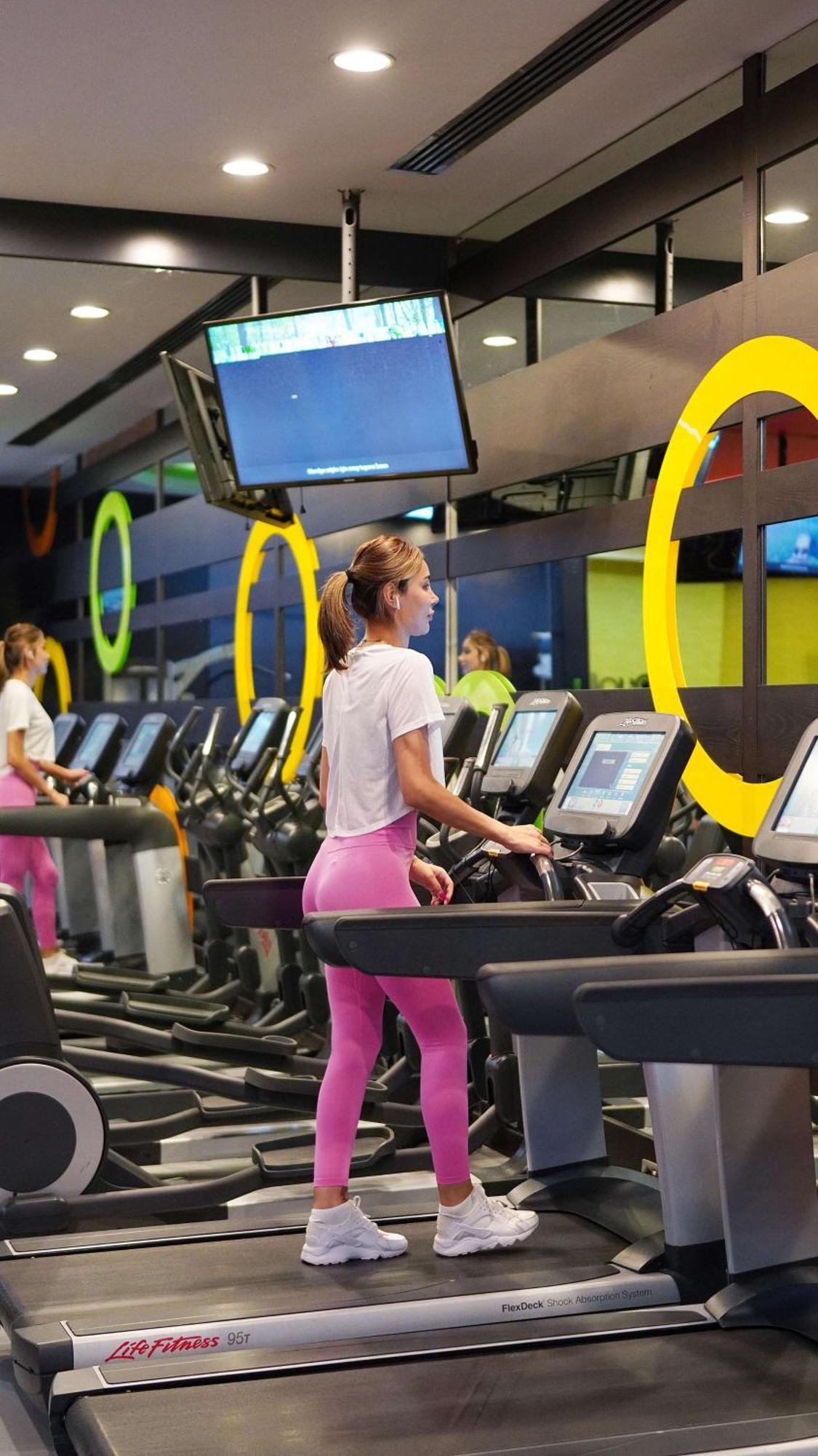 Radisson Blu Hotel Istanbul Pera Екстер'єр фото Anytime Fitness